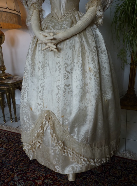 25 Biedermeier Hochzeitskleid 1835