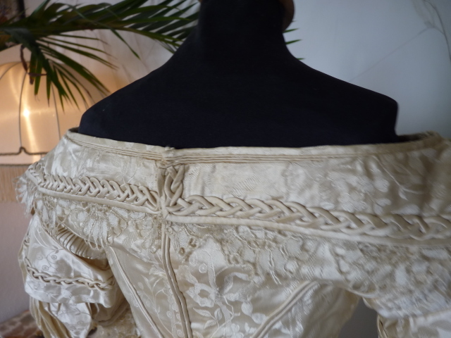 44 romantic period wedding gown 1835