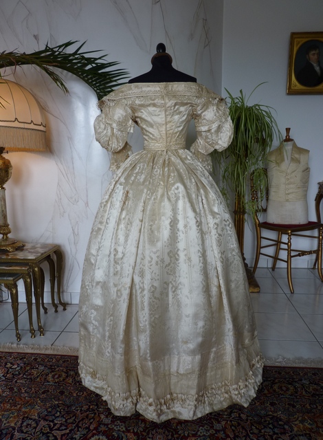 49 romantic period wedding gown 1835
