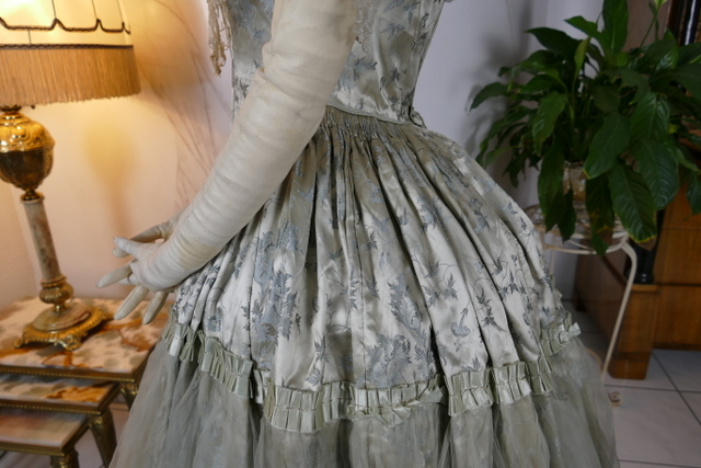 22 antikes Biedermeier Kleid 1837