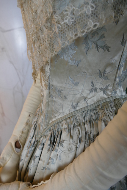 24 antikes Biedermeier Kleid 1837