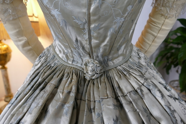27 antikes Biedermeier Kleid 1837
