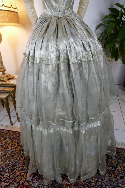 28 antikes Biedermeier Kleid 1837