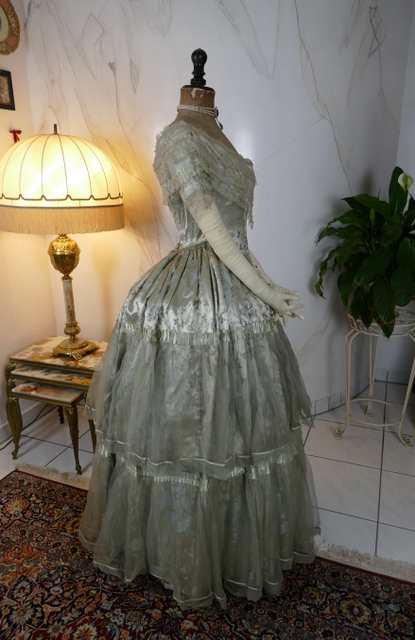 30 antikes Biedermeier Kleid 1837