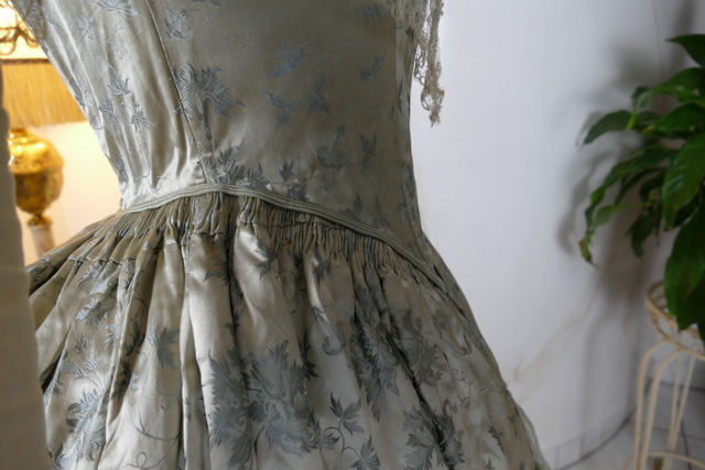 33 antikes Biedermeier Kleid 1837