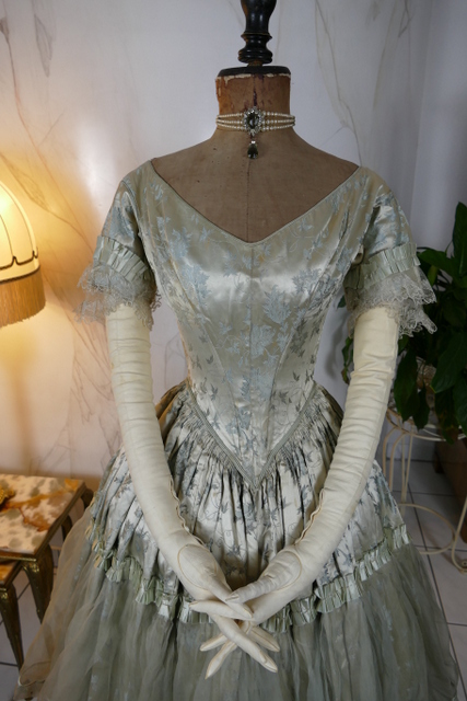 36 antikes Biedermeier Kleid 1837