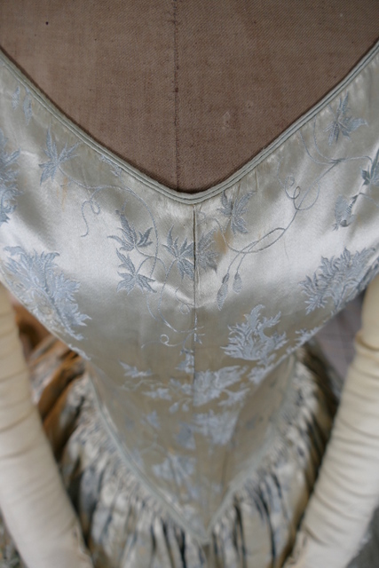 37 antikes Biedermeier Kleid 1837