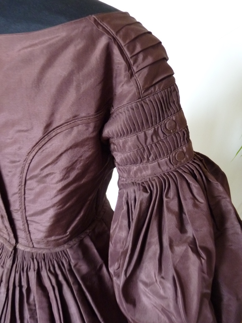 15 antique romantic period gown 1837