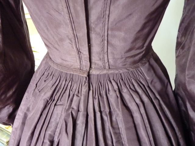 17 antique romantic period gown 1837