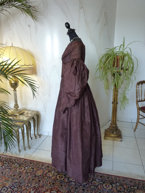 18 antique romantic period gown 1837