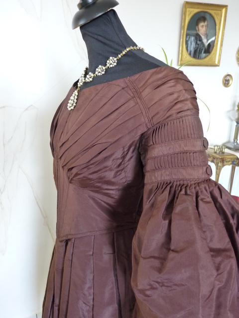 20 antique romantic period gown 1837