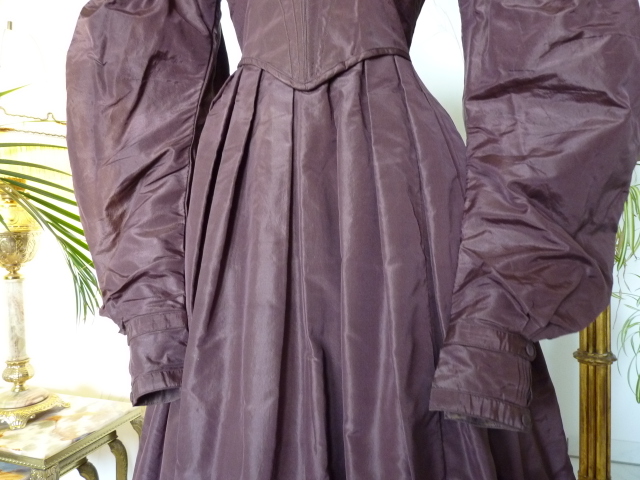 6 antique romantic period gown 1837