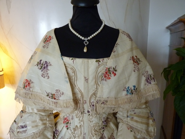1 antique romantic period dress 1839