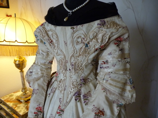30 antique romantic period dress 1839