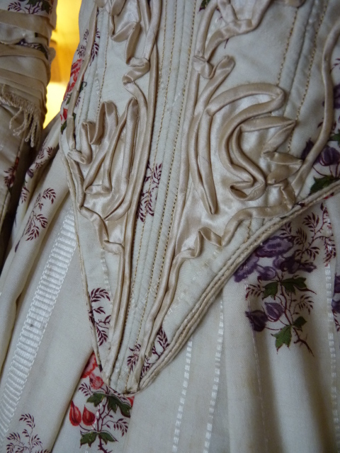 32 antique romantic period dress 1839