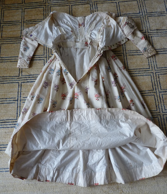 53 antique romantic period dress 1839