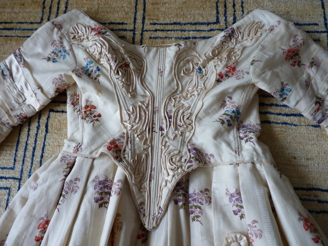 58 antique romantic period dress 1839