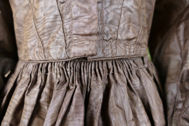 39a antique afternoon dress 1840