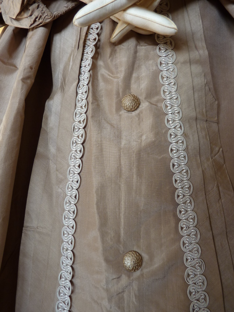 12 antikes Kleid Biedermeier 1844