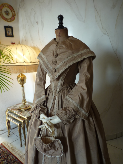 3 antikes Kleid Biedermeier 1844