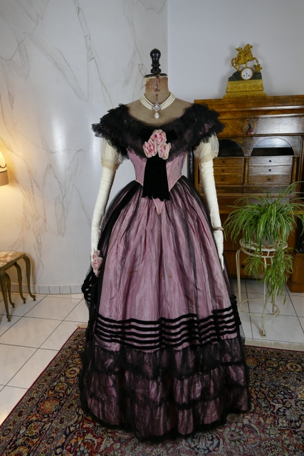 12 antique crinoline ball gown 1855