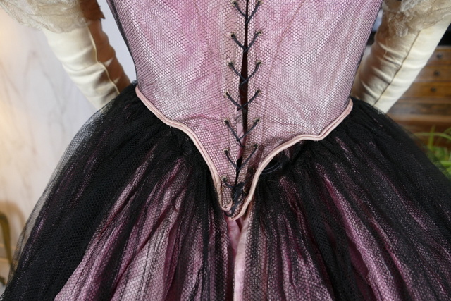 21 antique crinoline ball gown 1855