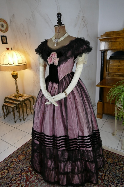 6 antique crinoline ball gown 1855