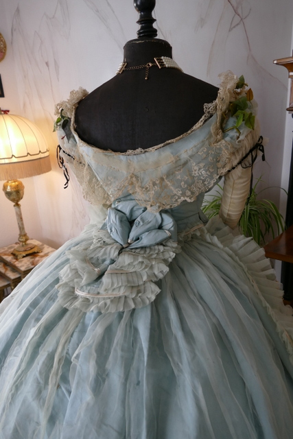 26 antique victorian ball gown 1859