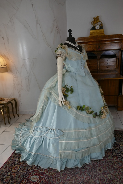 41a antique victorian ball gown 1859