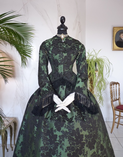 14 antique reception gown 1856