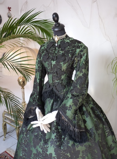 8 antique reception gown 1856