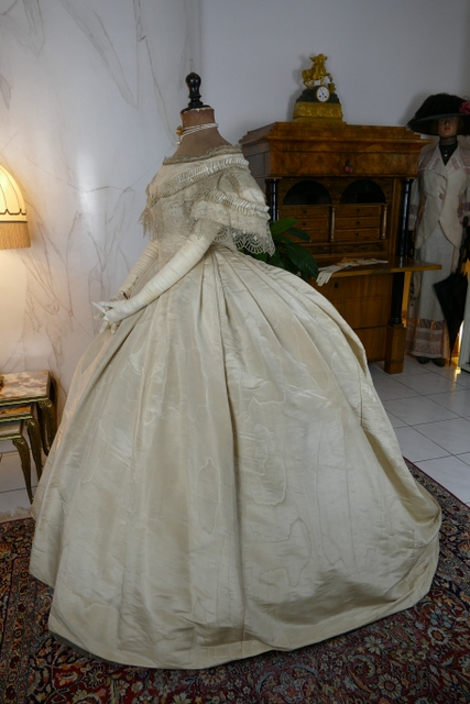 14 antique ball gown 1859