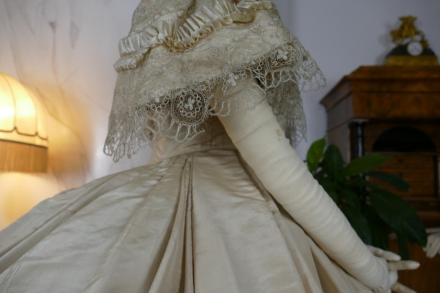 37 antique ball gown 1859