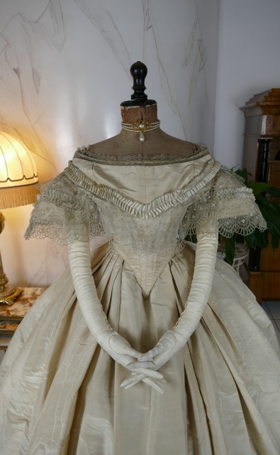 4 antique ball gown 1859