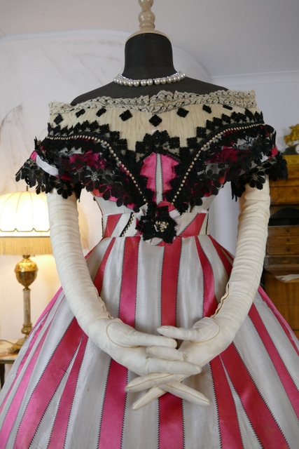 12 antique evening dress 1860