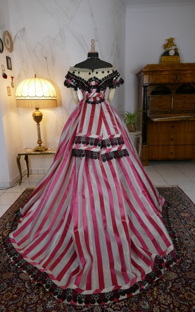 23 antique evening dress 1860