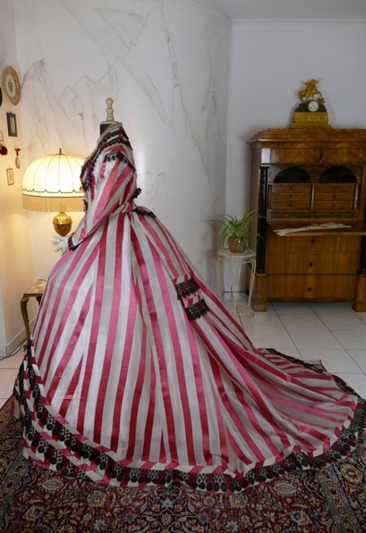 46 antique evening dress 1860