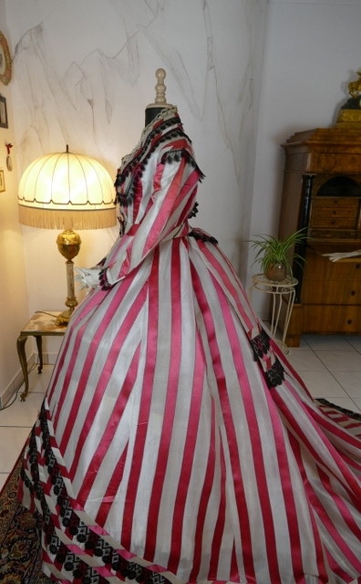 47 antique evening dress 1860