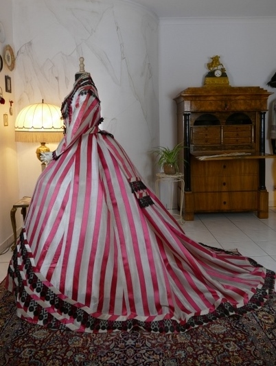49 antique evening dress 1860