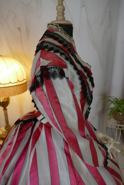 58 antique evening dress 1860