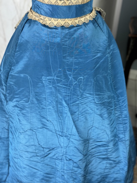 14 antique dress 1860