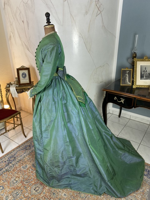 10 antique victorian dress 1860s