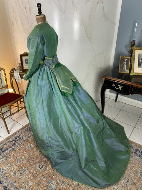 10a antique victorian dress 1860s