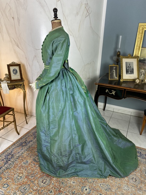 antique victorian dress 1860s