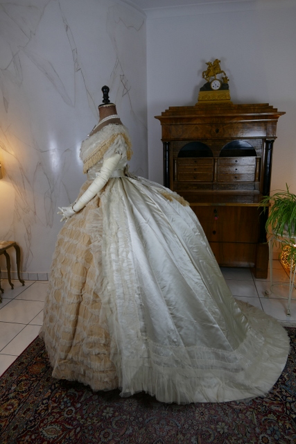 13 antique ball gown 1864
