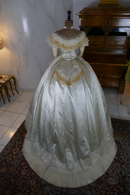 20 antique ball gown 1864