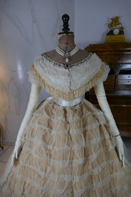 2b antique ball gown 1864