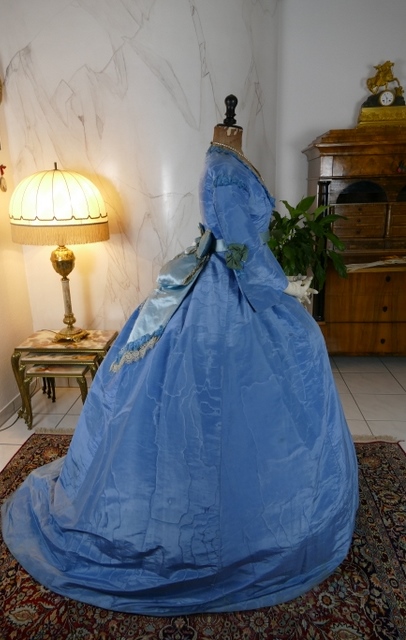 19 antique ball gown 1864