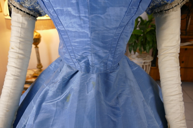 50 antique ball gown 1864