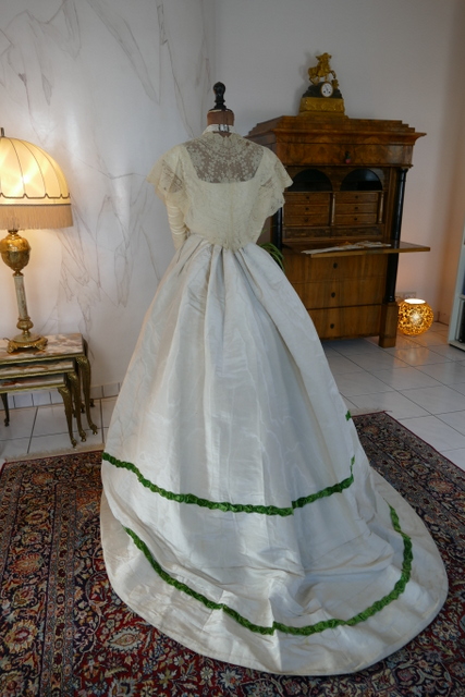 16 antique ball gown 1865